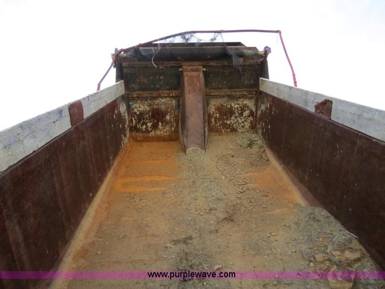 image for item B4540 1984 Freightliner FLC dump truck