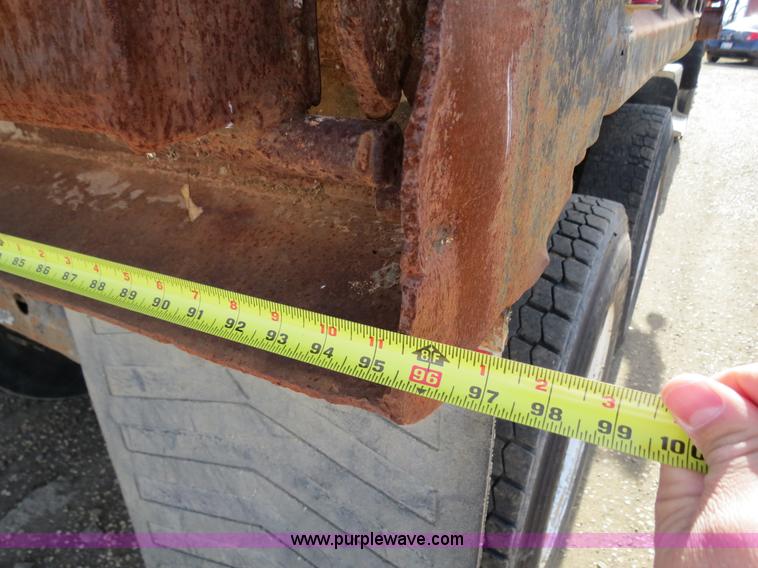 image for item B4540 1984 Freightliner FLC dump truck