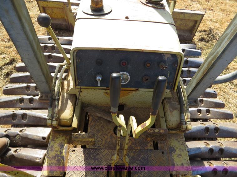 image for item B4541 Mitsubishi BD2-F dozer