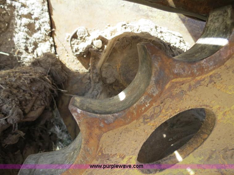 image for item B4541 Mitsubishi BD2-F dozer