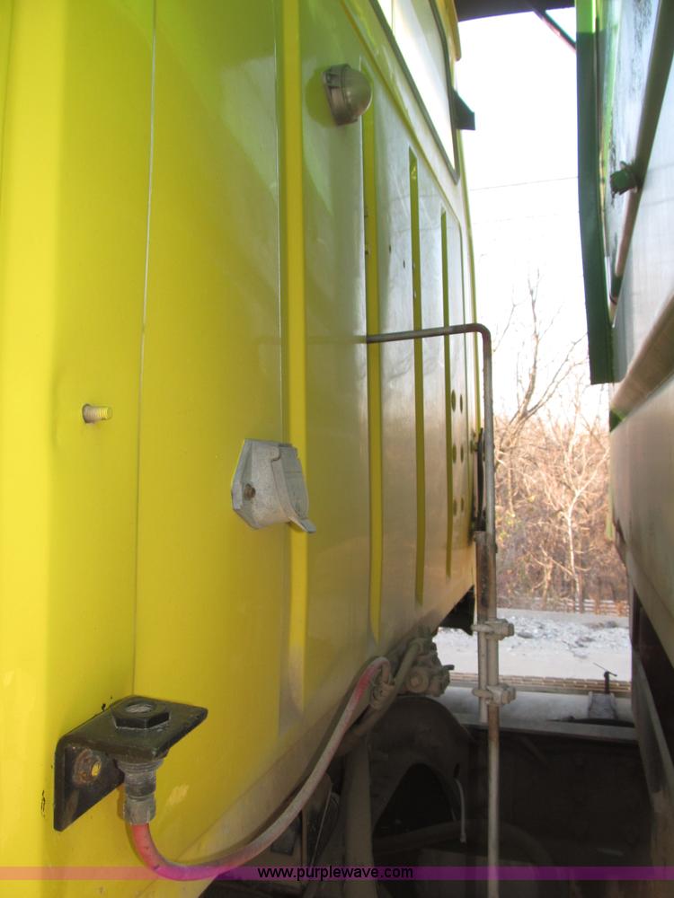 image for item B5285 1995 Ford LA9000 AeroMax dump truck