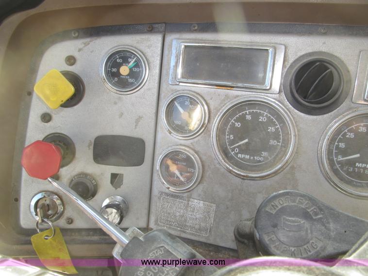 image for item B5285 1995 Ford LA9000 AeroMax dump truck