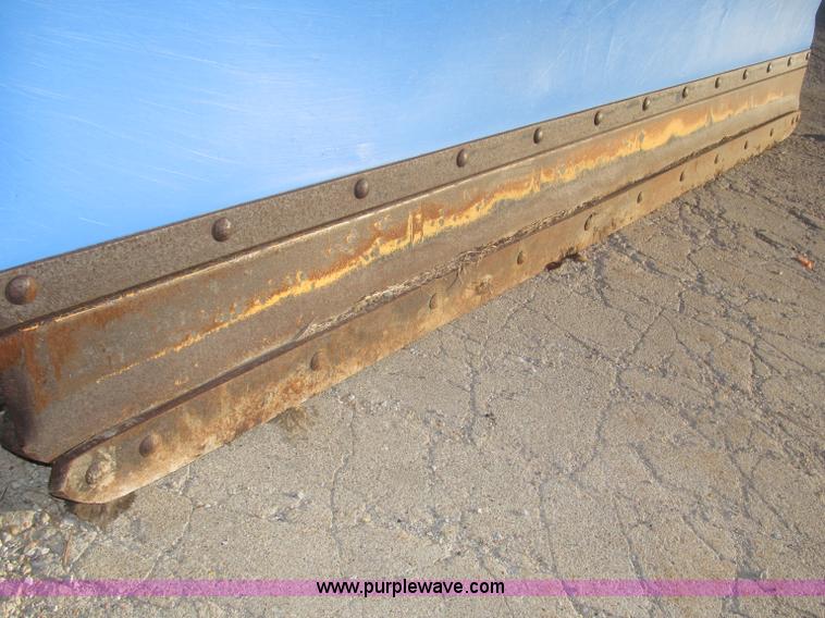 image for item B5285 1995 Ford LA9000 AeroMax dump truck