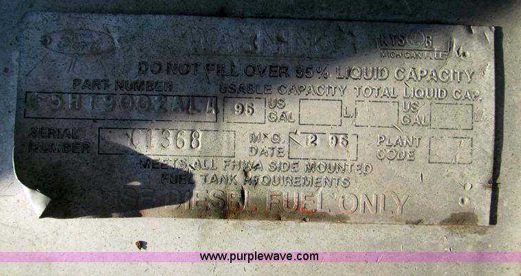 image for item B5285 1995 Ford LA9000 AeroMax dump truck