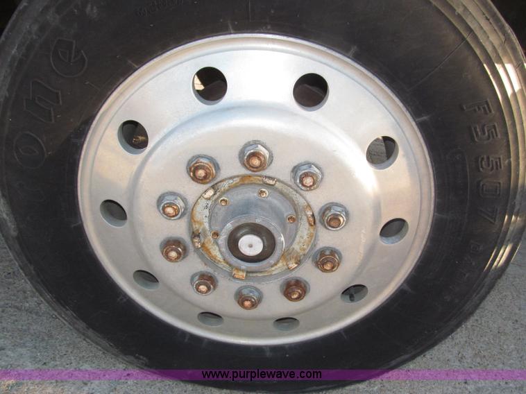 image for item B5285 1995 Ford LA9000 AeroMax dump truck