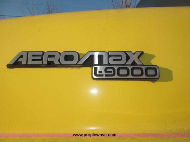 image for item B5285 1995 Ford LA9000 AeroMax dump truck