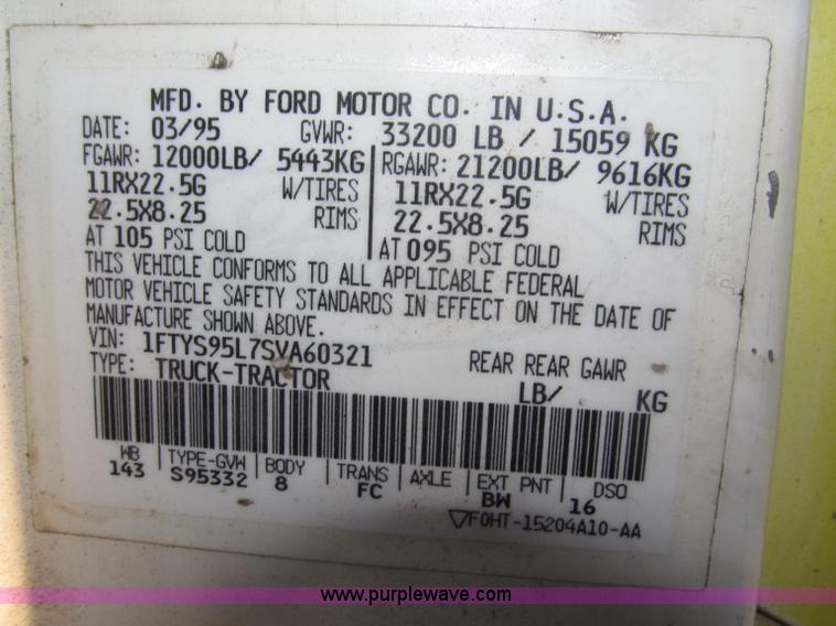 image for item B5285 1995 Ford LA9000 AeroMax dump truck