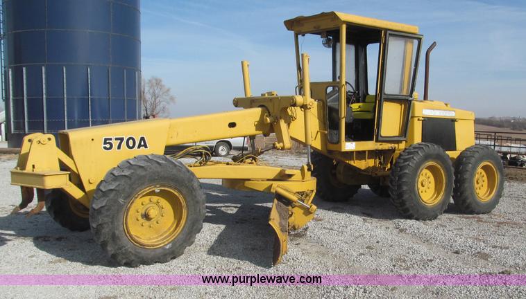 image for item B5286 1978 John Deere 570A motor grader