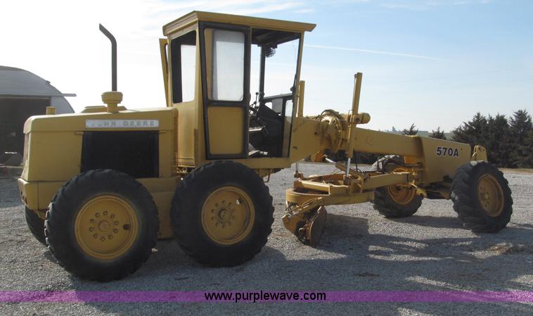 image for item B5286 1978 John Deere 570A motor grader