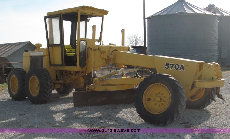 image for item B5286 1978 John Deere 570A motor grader