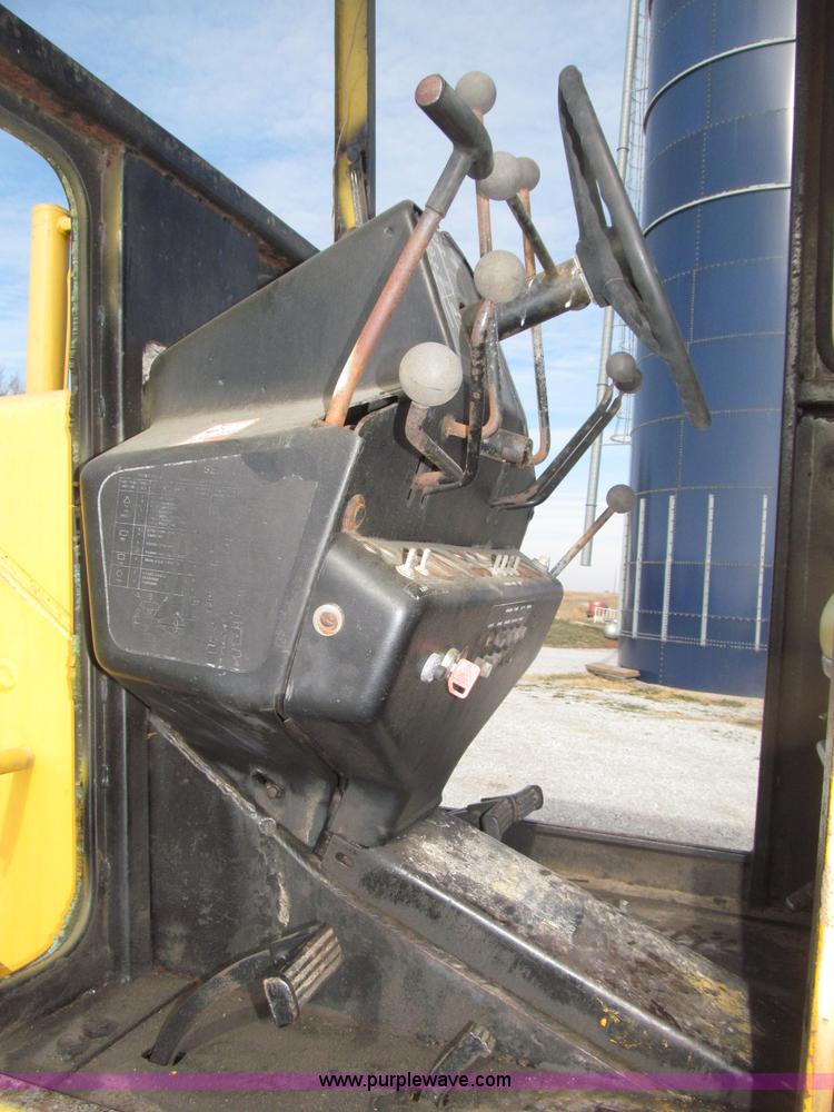 image for item B5286 1978 John Deere 570A motor grader