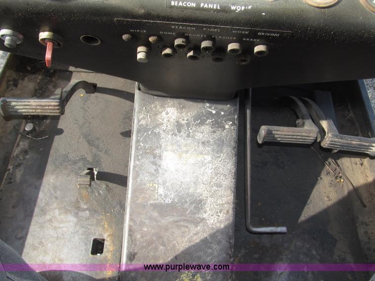 image for item B5286 1978 John Deere 570A motor grader