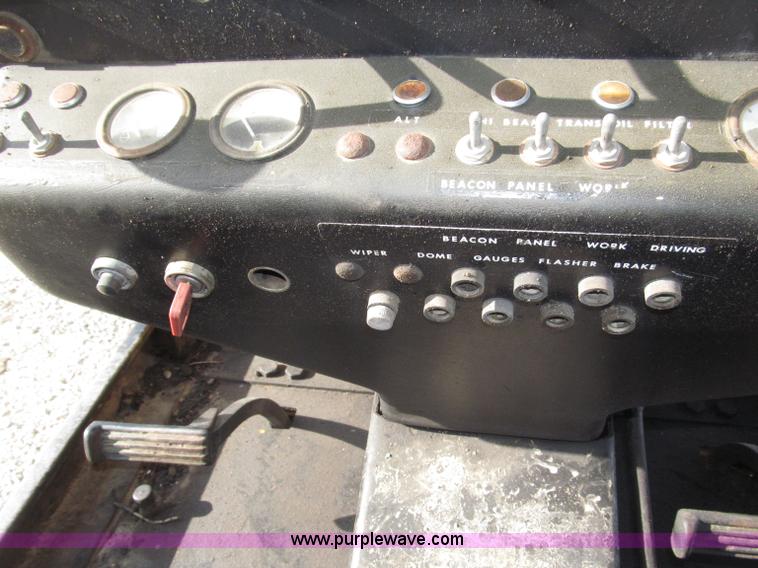 image for item B5286 1978 John Deere 570A motor grader