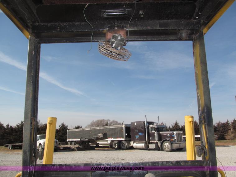 image for item B5286 1978 John Deere 570A motor grader