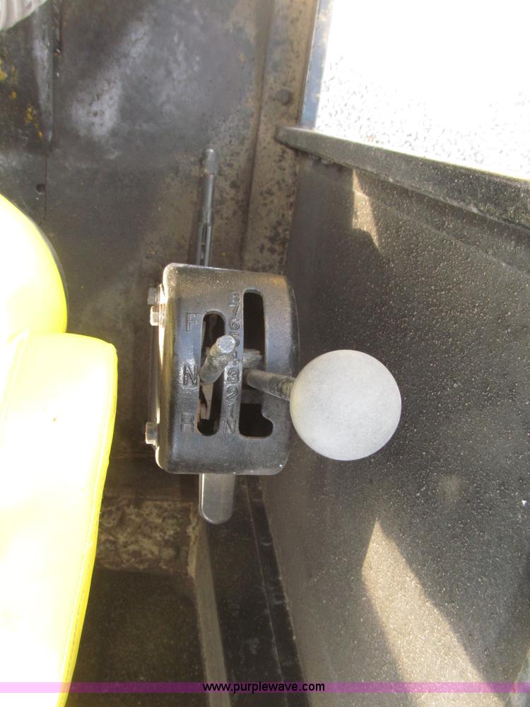 image for item B5286 1978 John Deere 570A motor grader