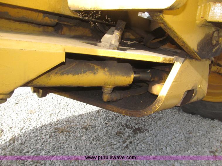 image for item B5286 1978 John Deere 570A motor grader