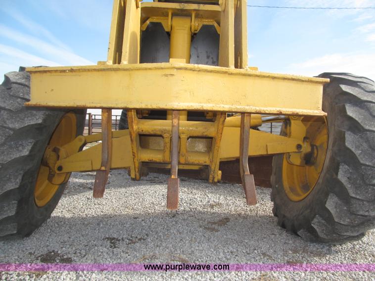 image for item B5286 1978 John Deere 570A motor grader