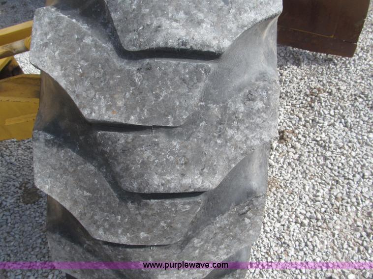 image for item B5286 1978 John Deere 570A motor grader