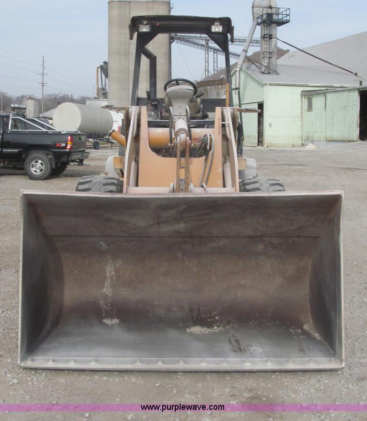 image for item B5288 2004 Case 321D articulated wheel loader