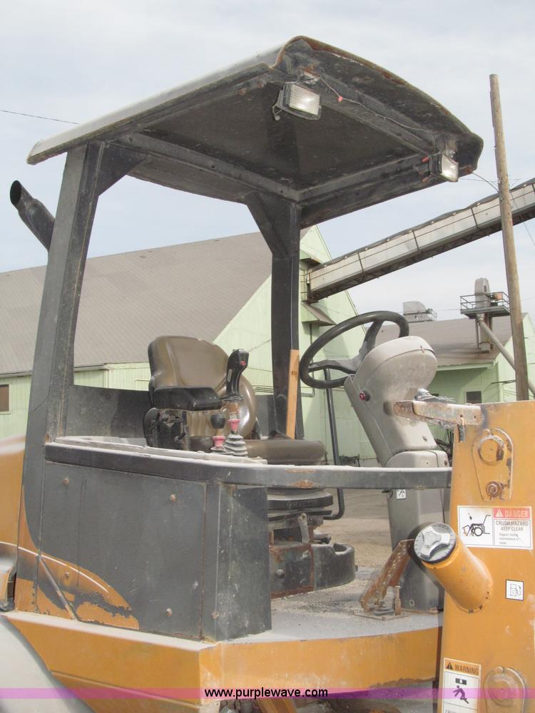 image for item B5288 2004 Case 321D articulated wheel loader