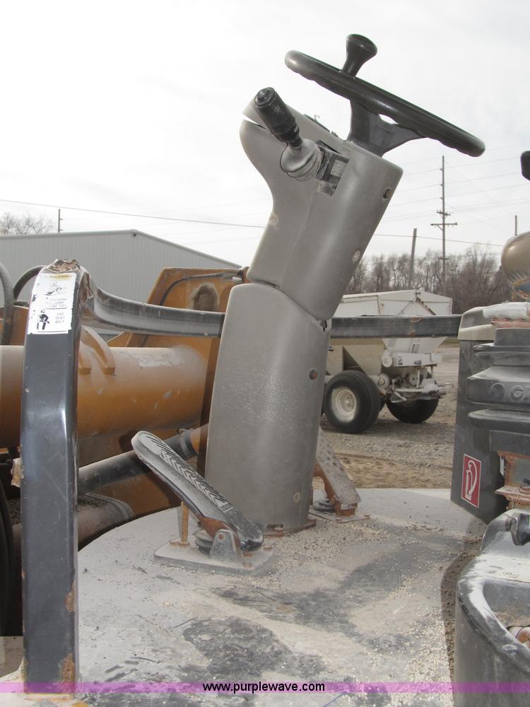 image for item B5288 2004 Case 321D articulated wheel loader