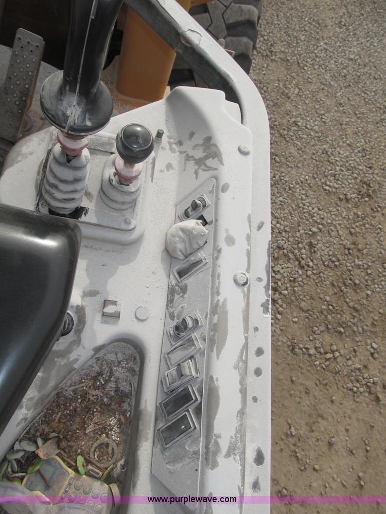 image for item B5288 2004 Case 321D articulated wheel loader