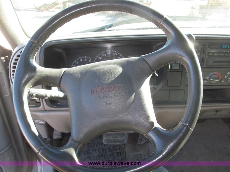 image for item B5295 2000 GMC Sierra Classic 3500 SLE extended cab pickup truck