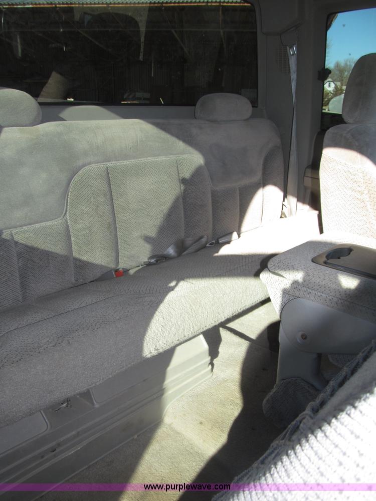 image for item B5295 2000 GMC Sierra Classic 3500 SLE extended cab pickup truck