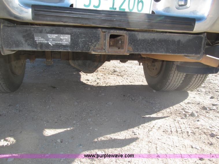 image for item B5295 2000 GMC Sierra Classic 3500 SLE extended cab pickup truck