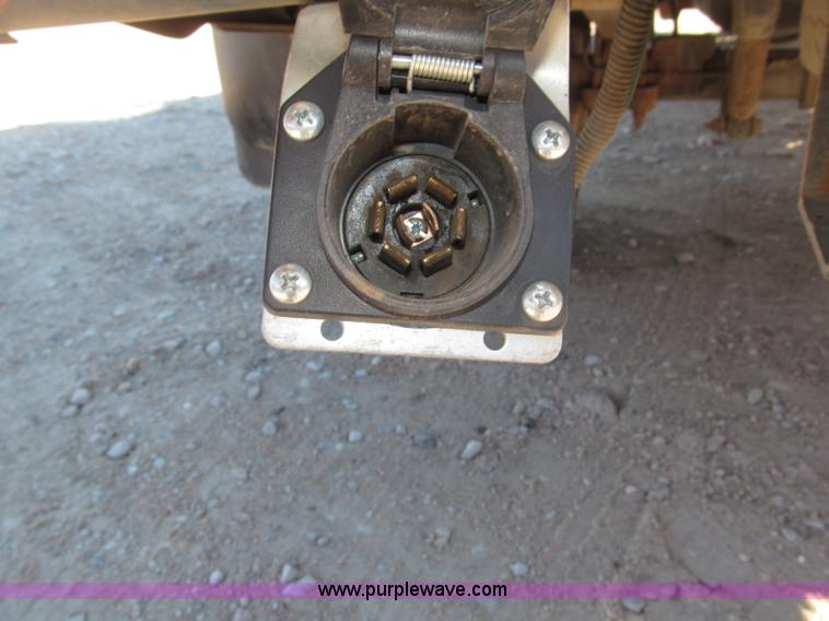 image for item B5295 2000 GMC Sierra Classic 3500 SLE extended cab pickup truck