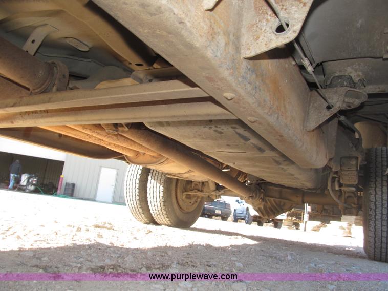 image for item B5295 2000 GMC Sierra Classic 3500 SLE extended cab pickup truck