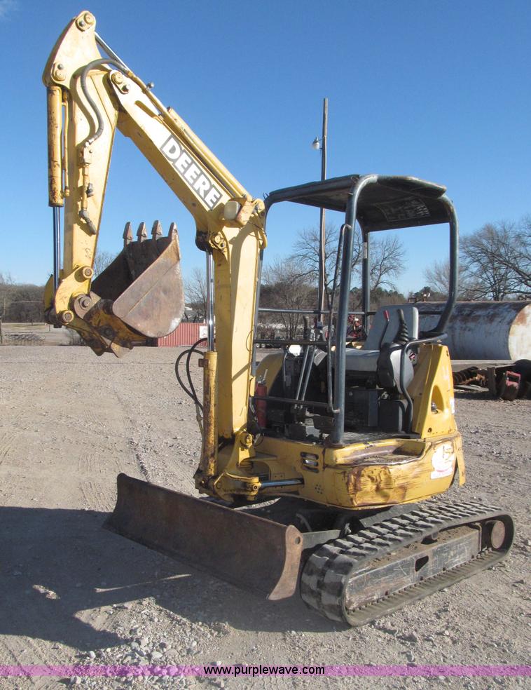 image for item B5296 2000 John Deere 27ZTS mini excavator