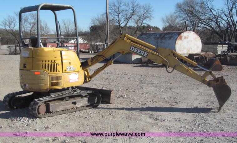 image for item B5296 2000 John Deere 27ZTS mini excavator