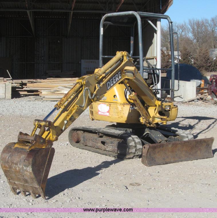 image for item B5296 2000 John Deere 27ZTS mini excavator
