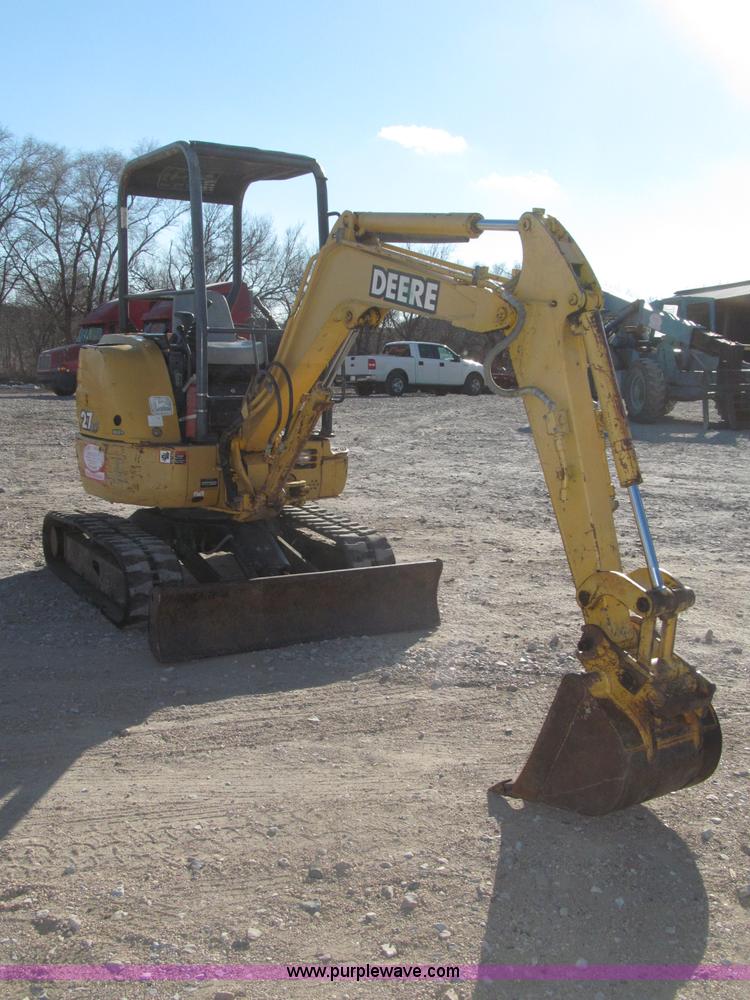 image for item B5296 2000 John Deere 27ZTS mini excavator