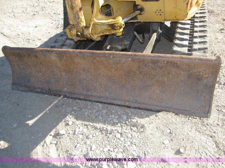 image for item B5296 2000 John Deere 27ZTS mini excavator