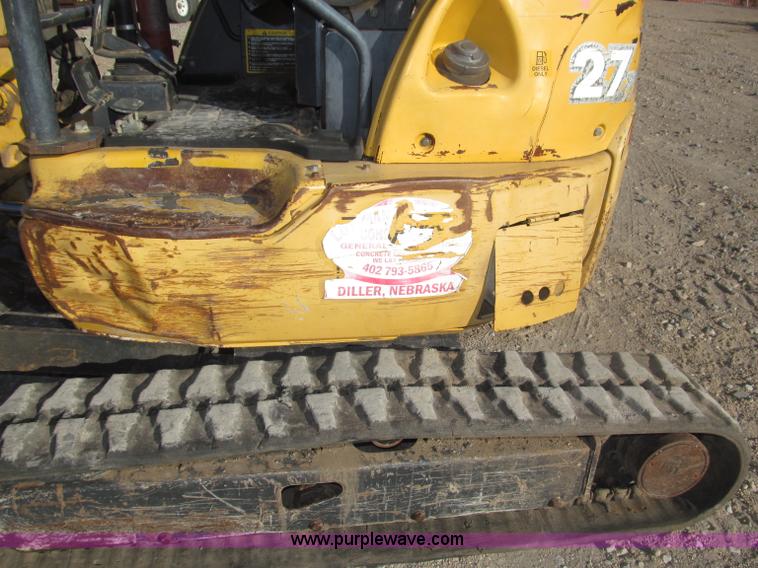 image for item B5296 2000 John Deere 27ZTS mini excavator