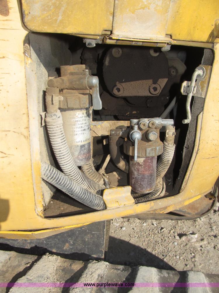 image for item B5296 2000 John Deere 27ZTS mini excavator