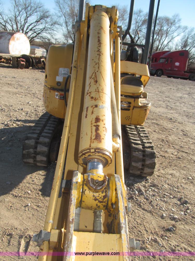 image for item B5296 2000 John Deere 27ZTS mini excavator