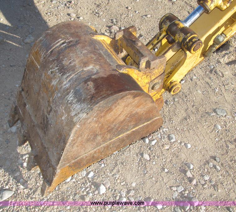 image for item B5296 2000 John Deere 27ZTS mini excavator