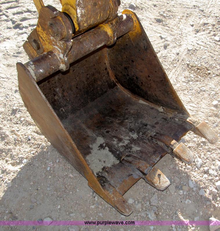 image for item B5296 2000 John Deere 27ZTS mini excavator