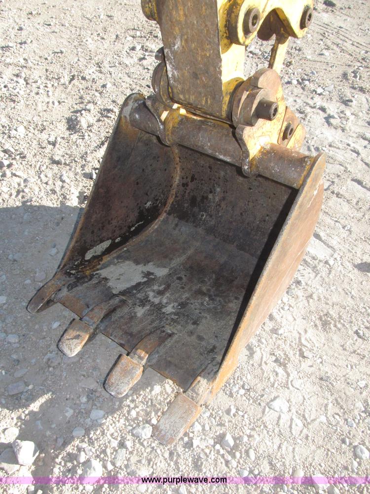 image for item B5296 2000 John Deere 27ZTS mini excavator