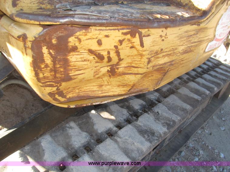 image for item B5296 2000 John Deere 27ZTS mini excavator