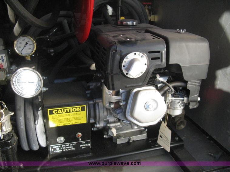 image for item B8478 Bergkamp WP3000 waterproof tar applicator