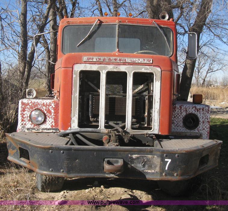 image for item B8480 1978 International F5070 mixer truck