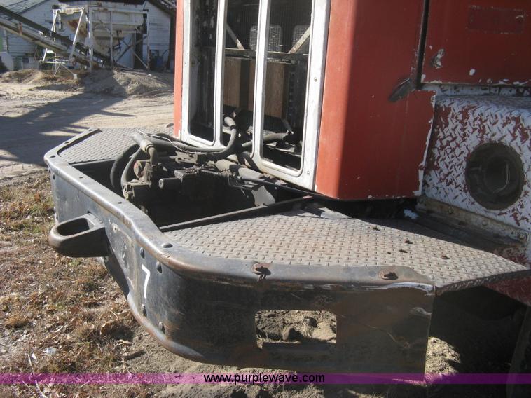 image for item B8480 1978 International F5070 mixer truck