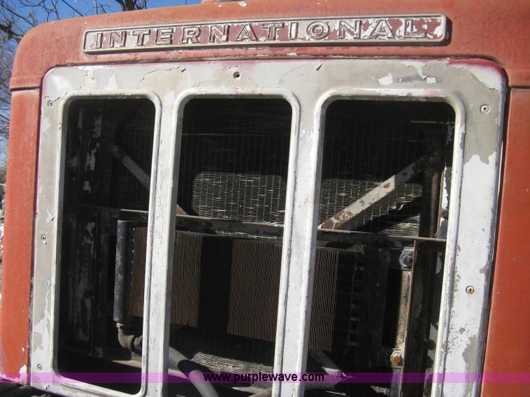 image for item B8480 1978 International F5070 mixer truck