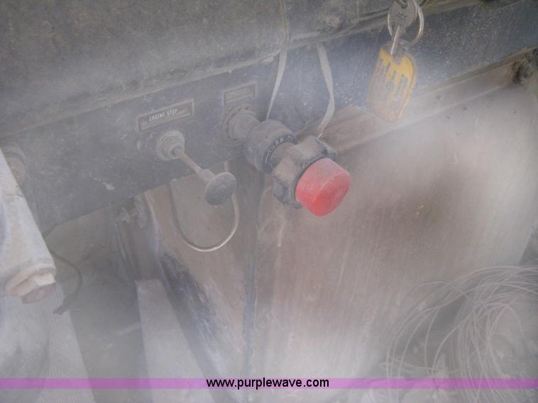 image for item B8480 1978 International F5070 mixer truck