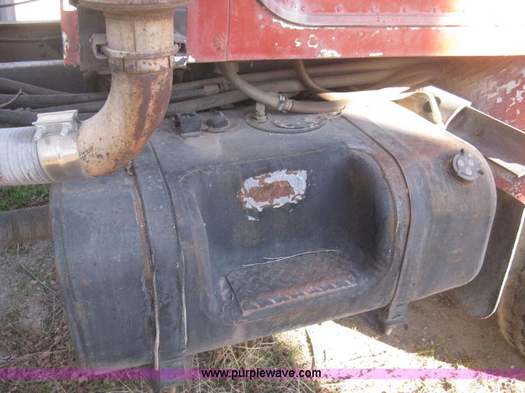 image for item B8480 1978 International F5070 mixer truck