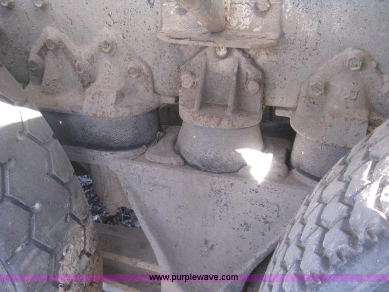 image for item B8480 1978 International F5070 mixer truck